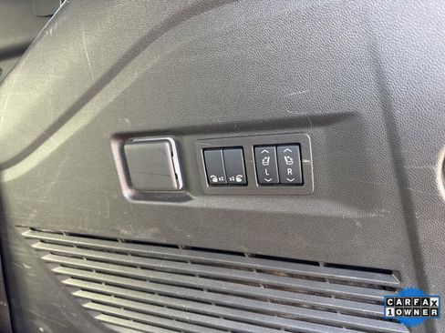 Used 2025 GMC Yukon Denali image 14