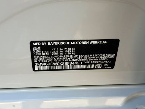 Used 2025 BMW 330i Sedan w/ Premium Package RWD image 39