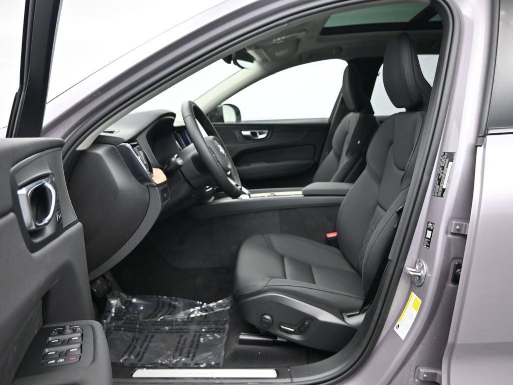 New 2026 Volvo XC60 B5 Plus w/ Protection Package Premier AWD/4WD image 22