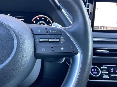 Used 2022 Hyundai Sonata Limited image 11