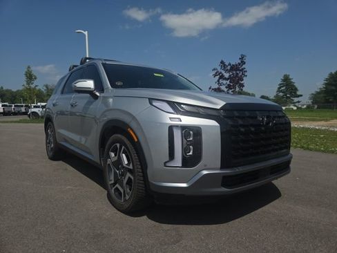 Used 2024 Hyundai Palisade Limited FWD image 1