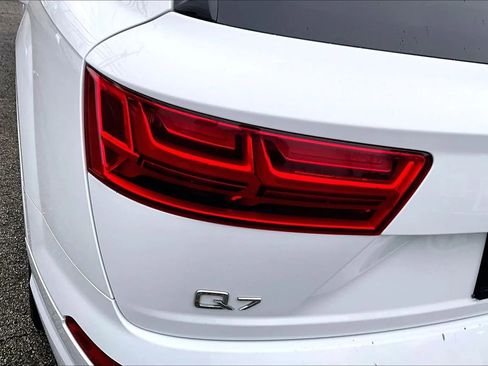 Used 2017 Audi Q7 3.0T Premium Plus image 31