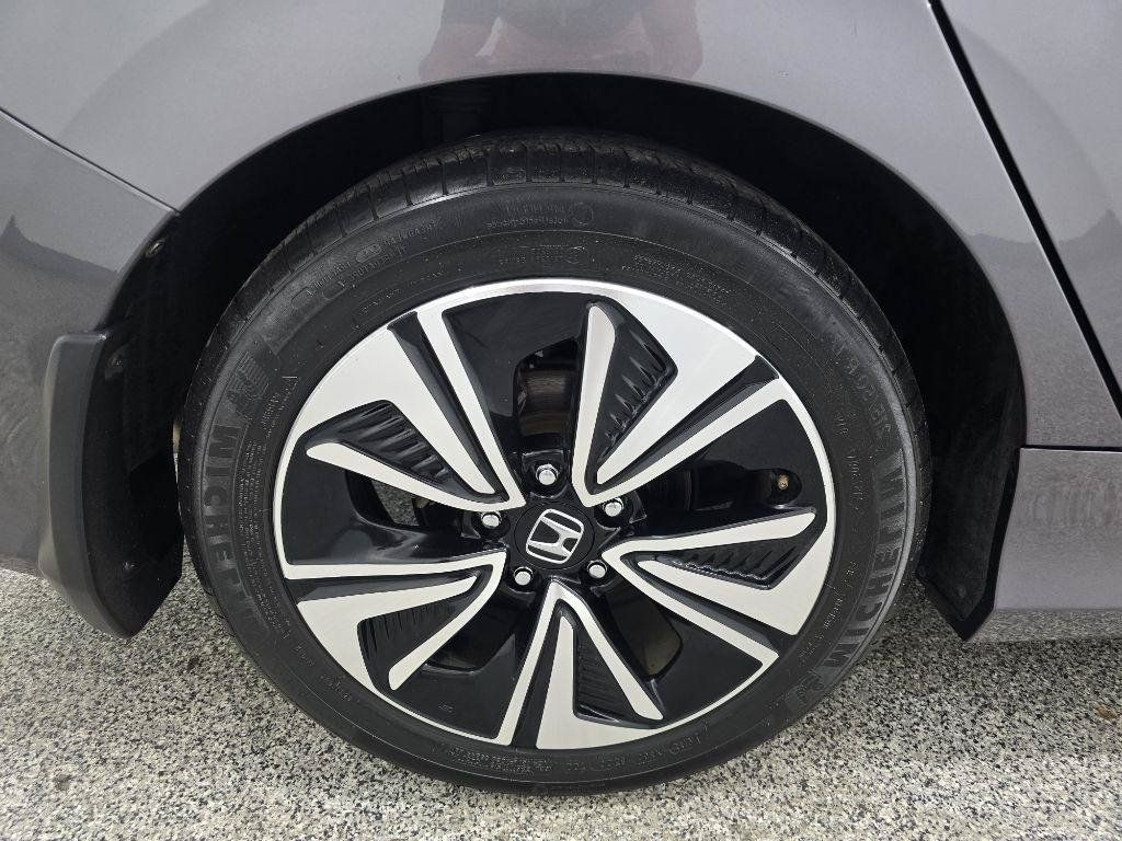 Used 2017 Honda Civic EX-L image 32