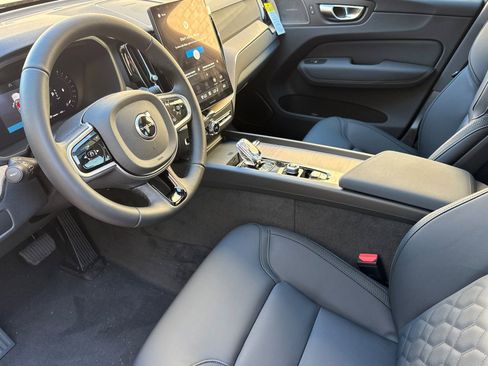 New 2026 Volvo XC60 B5 Plus w/ Climate Package AWD/4WD image 9