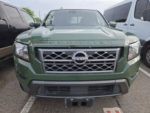 Used 2022 Nissan Frontier SV w/ Technology Package RWD image 2