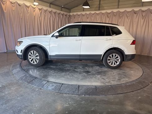Used 2018 Volkswagen Tiguan S image 8
