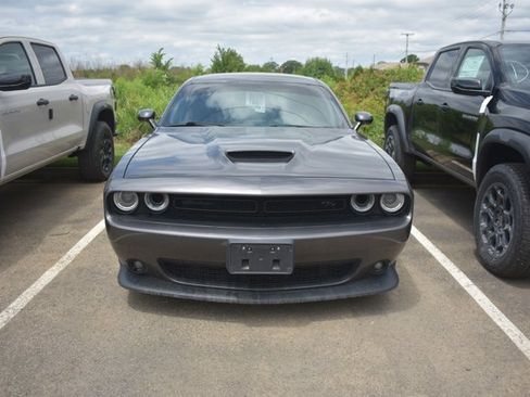 Used 2019 Dodge Challenger R/T w/ Driver Convenience Group RWD image 2