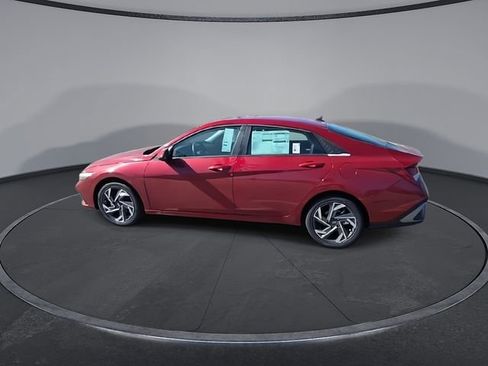 New 2026 Hyundai Elantra Limited FWD image 7