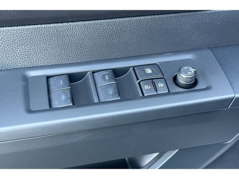 New 2026 Toyota Tundra SR image 12