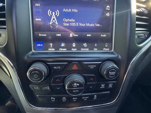 Used 2018 Jeep Grand Cherokee Altitude image 15