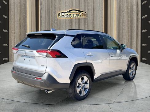 Used 2025 Toyota RAV4 XLE image 7
