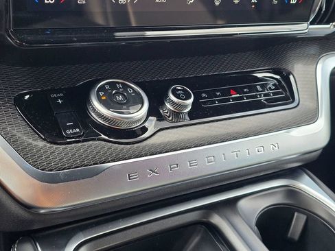 New 2027 Ford Expedition Platinum w/ Stealth Appearance Package AWD/4WD image 21