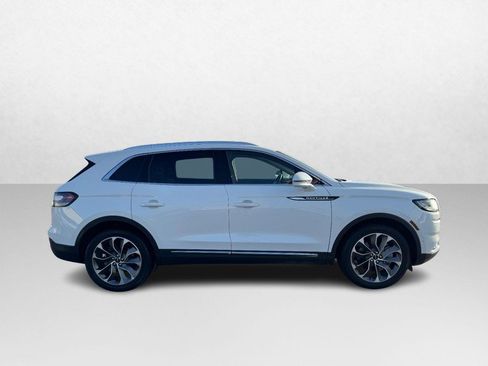 Certified 2023 Lincoln Nautilus Reserve w/ Equipment Group 201A image 4