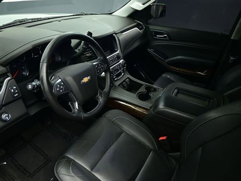 Used 2020 Chevrolet Suburban LT image 46