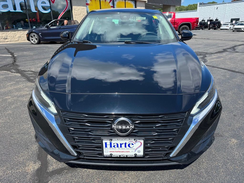 Used 2024 Nissan Altima 2.5 S FWD image 2