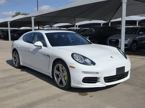 Used 2015 Porsche Panamera S image 3