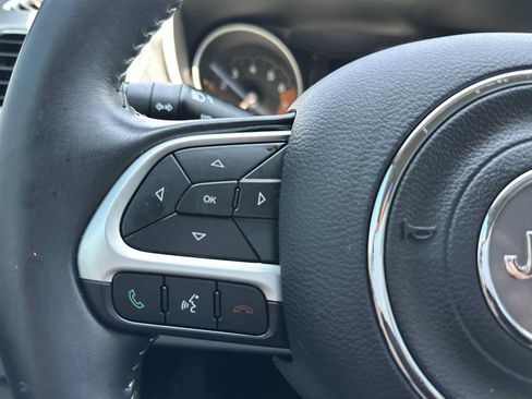 Used 2019 Jeep Compass Latitude FWD image 26