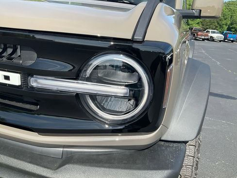 New 2026 Ford Bronco Outer Banks w/ Sasquatch Package AWD/4WD image 9