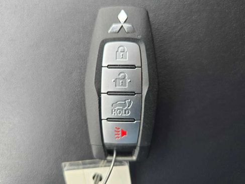 Used 2024 Mitsubishi Outlander SE AWD/4WD image 22