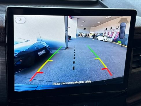 Used 2024 Ford Expedition Limited image 18