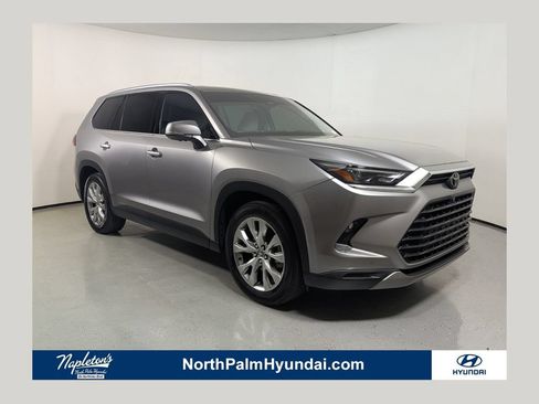 Used 2025 Toyota Grand Highlander AWD Hybrid image 1
