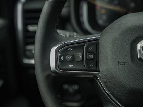 New 2026 RAM 2500 Laramie AWD/4WD image 35