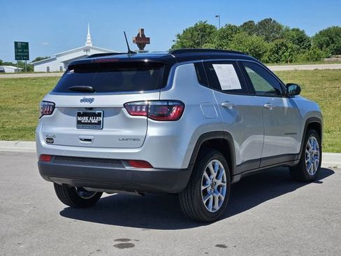 Used 2025 Jeep Compass Limited AWD/4WD image 7