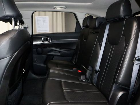 Used 2023 Kia Sorento S w/ Panoramic Sunroof Package FWD image 23