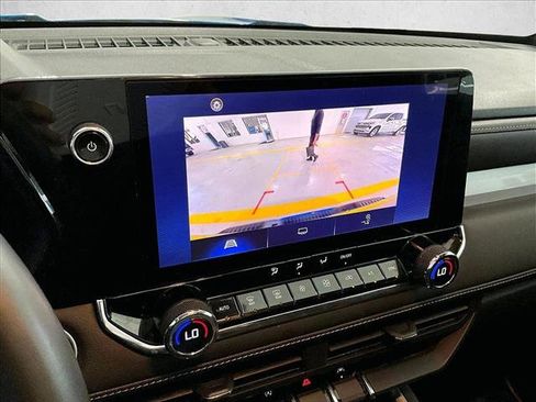 Used 2023 Chevrolet Colorado LT w/ LT Convenience Package RWD image 23