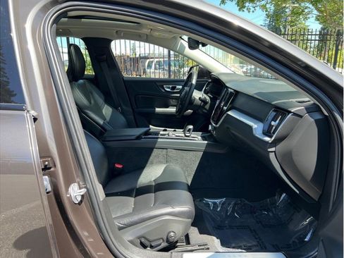 Used 2024 Volvo S60 B5 Core image 22