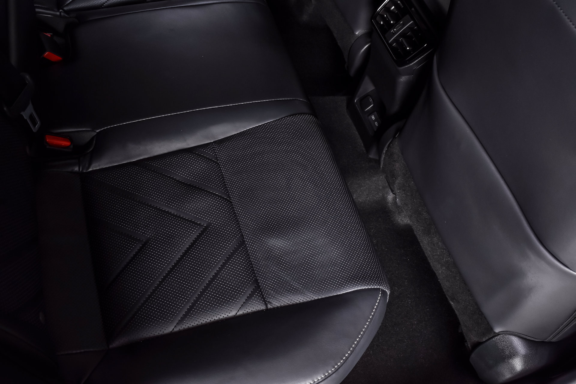 Used 2024 Lexus NX 350h AWD w/ Vision Package image 23