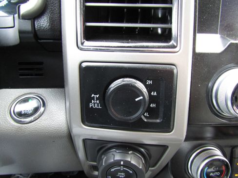 Used 2020 Ford F150 Lariat w/ Equipment Group 502A Luxury image 10