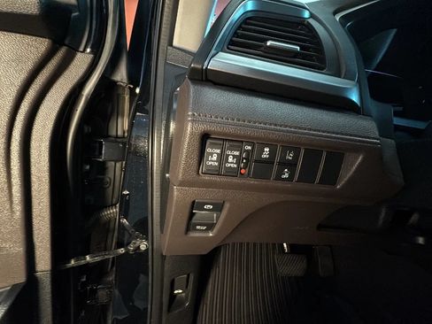 Used 2020 Honda Odyssey EX image 28