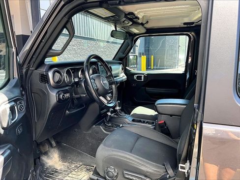 Used 2021 Jeep Wrangler Sport AWD/4WD image 7