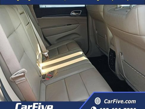Used 2019 Jeep Grand Cherokee Limited AWD/4WD image 3