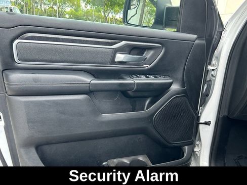 Used 2019 RAM 1500 Big Horn RWD image 15
