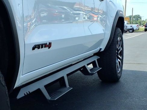 Used 2025 GMC Canyon AT4 w/ Nightfall Edition AWD/4WD image 34