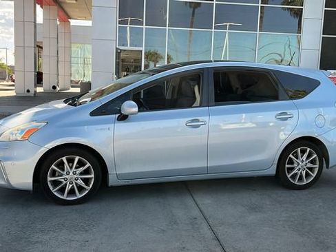 Used 2014 Toyota Prius V Five FWD image 3