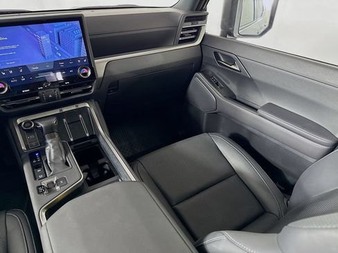 Certified 2025 Lexus GX 550 w/ Accessory Package (2T) AWD/4WD image 25