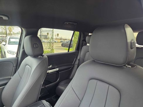 Used 2025 Mercedes-Benz GLB 250 GLB 250 image 23