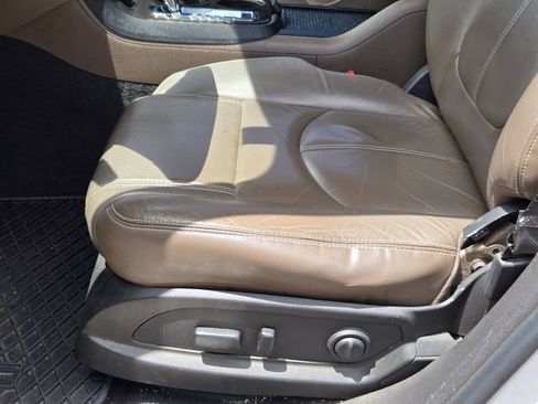 Used 2016 GMC Acadia SLT FWD image 23