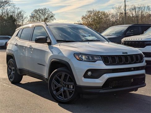 New 2026 Jeep Compass Latitude image 2