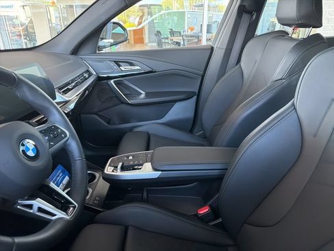 Used 2025 BMW X2 xDrive28i AWD/4WD image 18