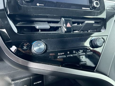 Used 2023 Toyota Camry SE image 24