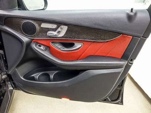 Used 2022 Mercedes-Benz GLC 43 AMG 4MATIC image 33