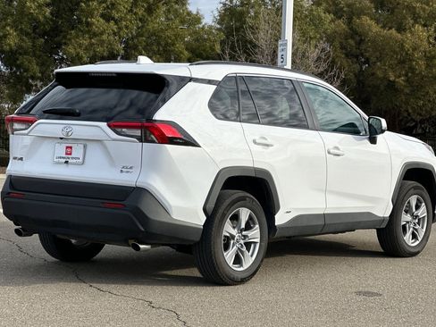 Used 2025 Toyota RAV4 XLE image 4