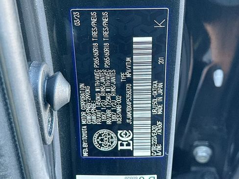 Used 2023 Lexus GX 460 Premium image 32