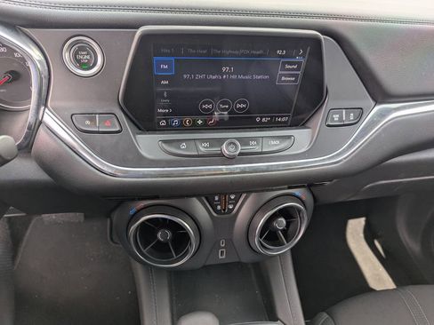 Used 2022 Chevrolet Blazer LT FWD image 15