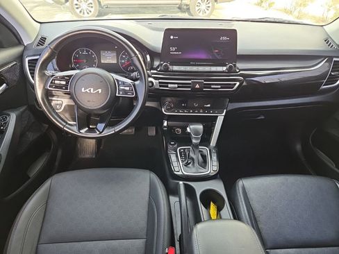 Used 2022 Kia Seltos EX image 31