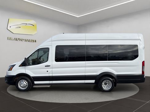 Used 2022 Ford Transit 350 XL image 4